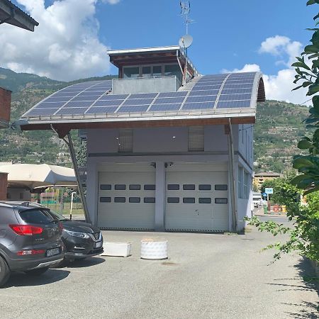 White House Apartment Aosta Exterior photo
