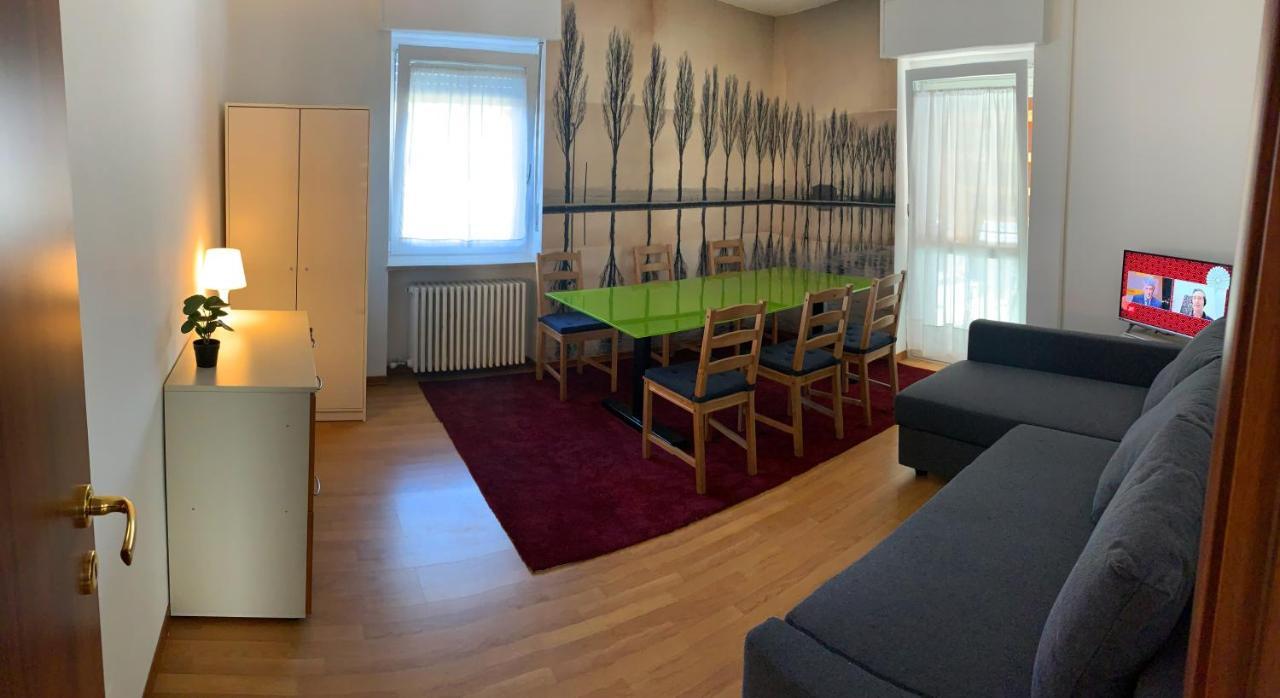 White House Apartment Aosta Exterior photo