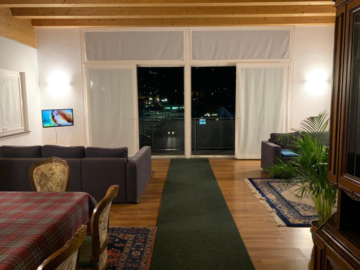 White House Apartment Aosta Exterior photo