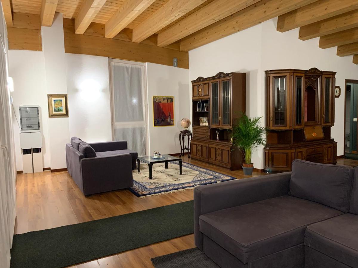 White House Apartment Aosta Exterior photo
