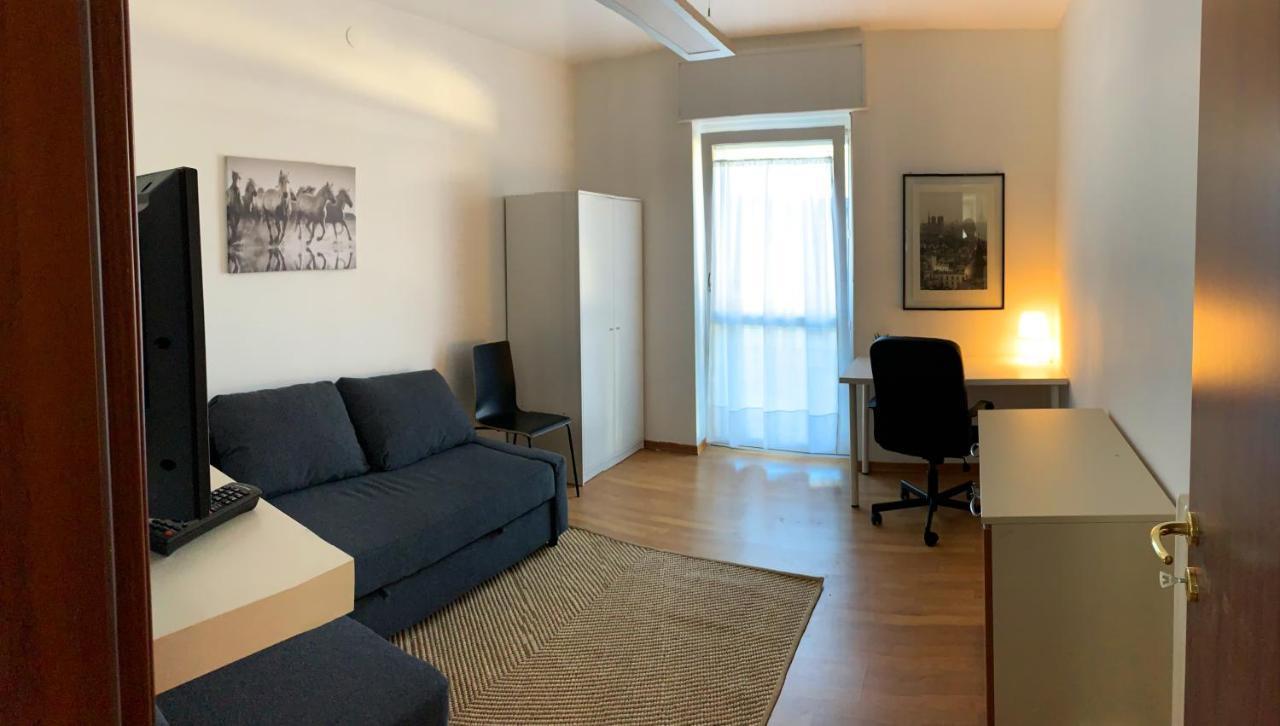 White House Apartment Aosta Exterior photo