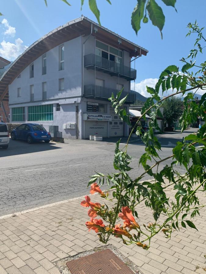White House Apartment Aosta Exterior photo