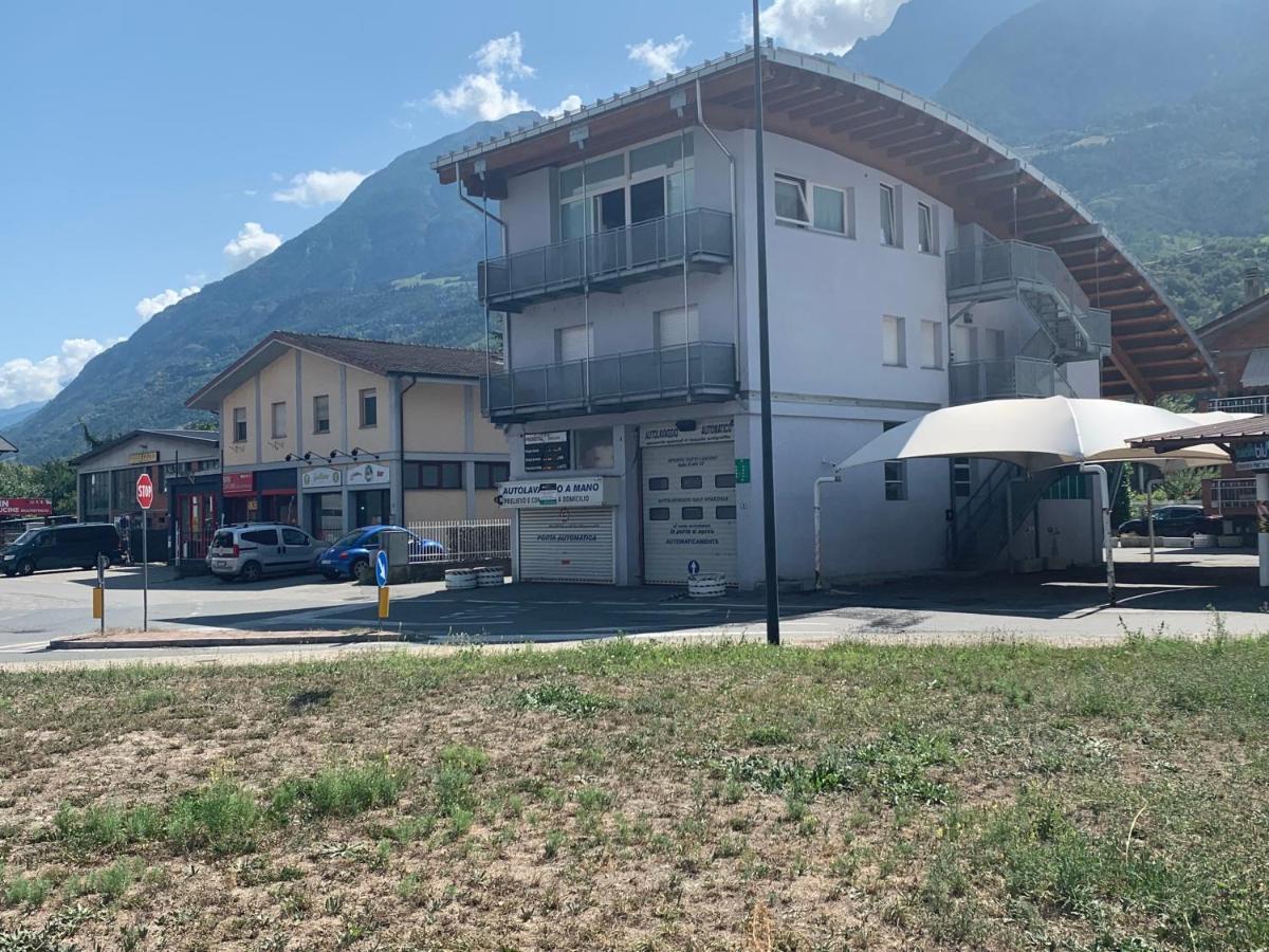 White House Apartment Aosta Exterior photo
